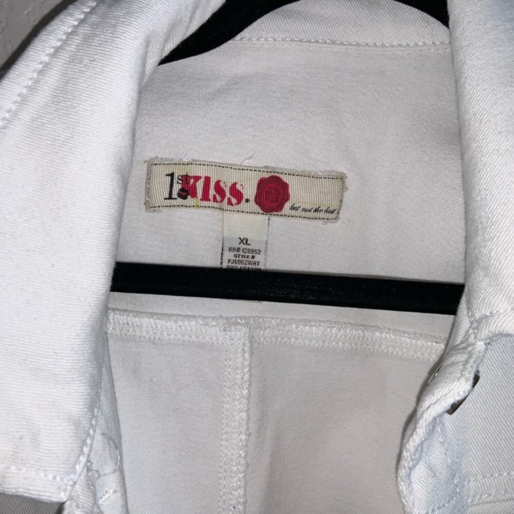 Jean jacket - Picture 2 of 6